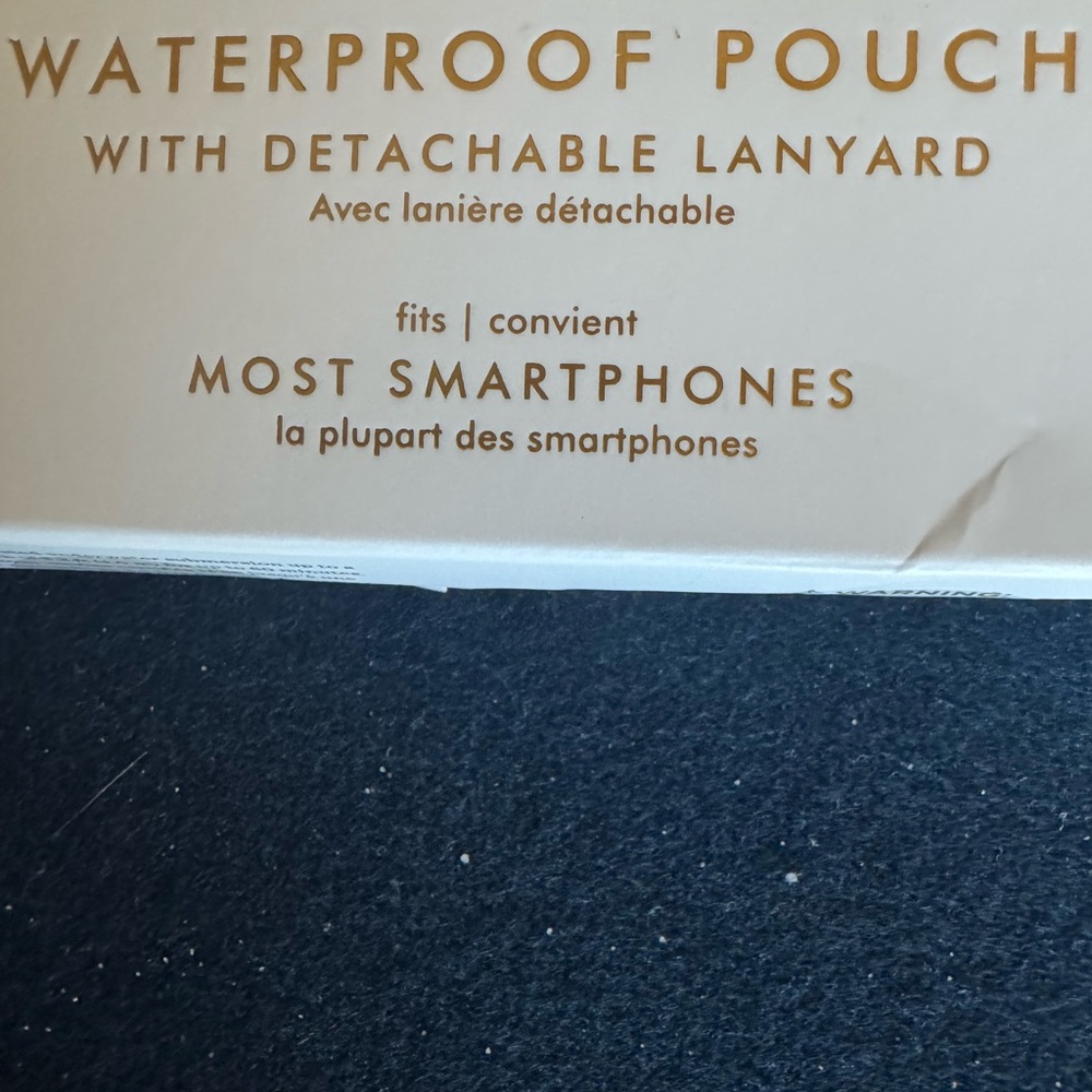 Rifle Paper Co. Waterproof Pouch🌺PRETTY&PRACTICAL! Zoom in for all the details - Picture 3 of 5